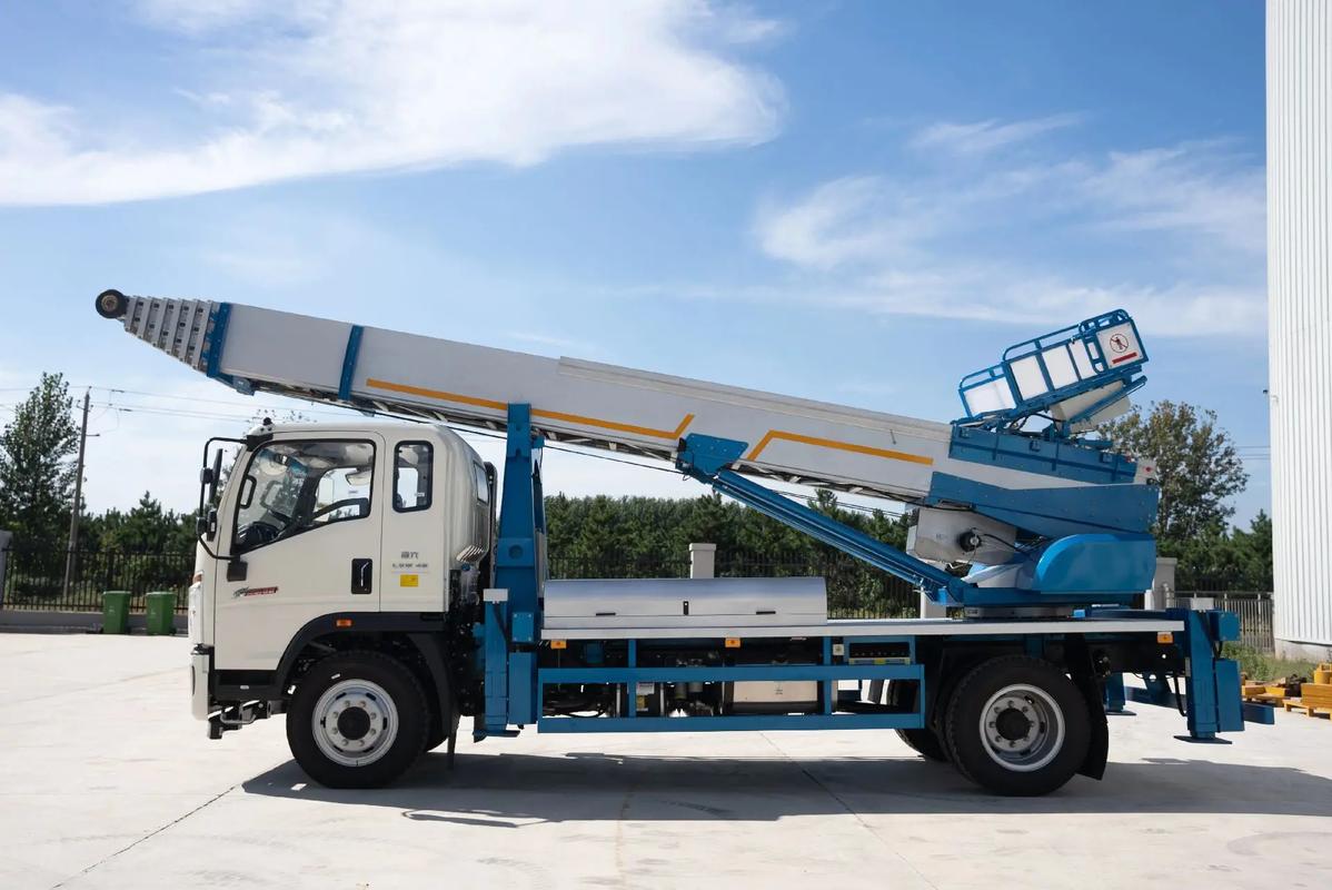 黄埔云梯上料车租赁费用